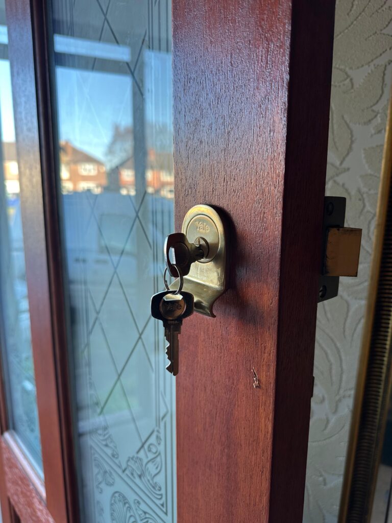 Yale lock replacement Rim cylinder lock